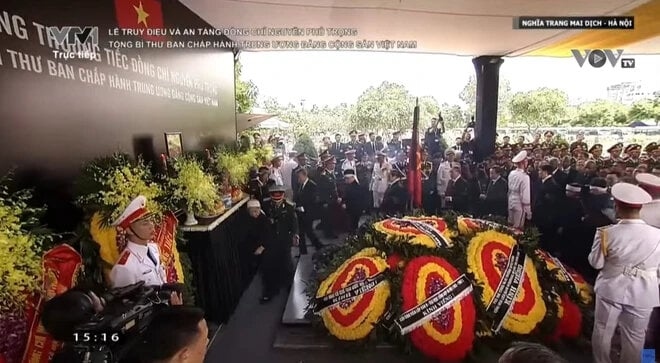 Party General Secretary laid to rest at Hanoi’s Mai Dich cemetery